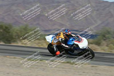 media/Nov-16-2025-Race Pace (Sun) [[8c5fa54630]]/Non Verified Riders (1st 20 Minutes)/3-Turn 3 Inside (11am)/